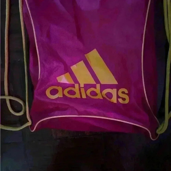 Adidas drawstring bag - Picture 3 of 6